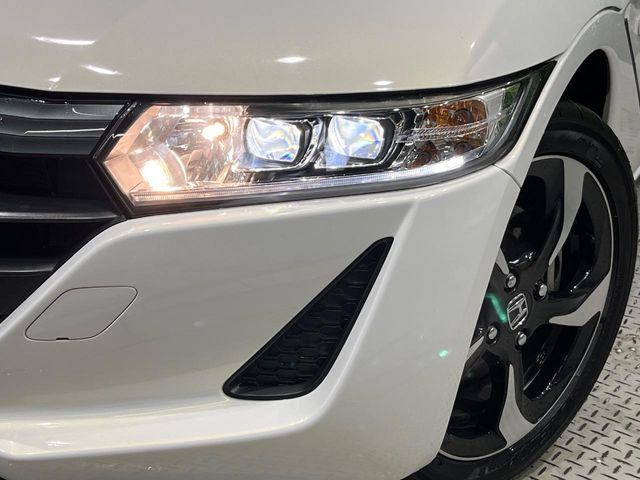 �yLED�w�b�h���C�g�z���V����ԑ��s�����ǍD�Ȏ��E���m�ۂ����S���ĉ^�]�ł��鍂�P�xLED�w�b�h���C�g�𑕔�!�_�����x�������A����d�͂��}�����Ă��܂��B