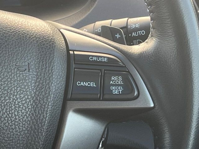 �y�N���[�Y�R���g���[���z�������H�����N���N���s�B�A�N�Z���𗣂��Ă���葬�x�ő��s���ł��A�������^�]���̕��S���y��!�����E�������ȒP�ȃX�C�b�`����Œ����ł��܂��B