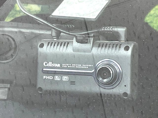 �y�h���C�u���R�[�_�[�z���S�E���S�ȃJ�[���C�t�ɕK�{�̃h���C�u���R�[�_�[�𑕔�!���s���͂������A������^�]�⎖�̂ɑ��������ۂ̏󋵂��f���ŋL�^���A����̃��X�N�ɔ����܂��B