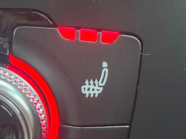 ���t�����g�V�[�g�q�[�e�B���O:�^�]�ȁE����ȋ��ɎO�i�K�Œ��߂��\�ȃV�[�g�q�[�^�[�𑕔����Ă���܂��B�G�߂��킸���K�ɂ��g�p���������܂��B