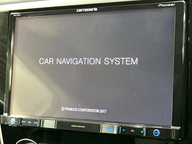 �y8�C���`�i�r�Q�[�V�����z�ړI�n�܂ł�������ē����Ă����g���₷���i�r�BBluetooth�ڑ�����΂������̃X�}�z��MP3�v���C���[�̉��y���Đ��\!�����̉^�]������Ɋy�����Ȃ�܂�!!