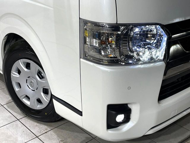 �yLED�w�b�h���C�g�z���V����ԑ��s�����ǍD�Ȏ��E���m�ۂ����S���ĉ^�]�ł��鍂�P�xLED�w�b�h���C�g�𑕔�!�_�����x�������A����d�͂��}�����Ă��܂��B