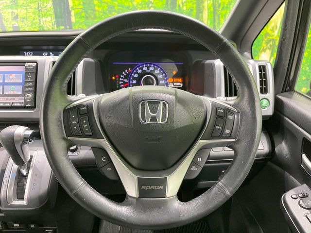 �y�����v�����X�e�A�����O�z�㎿�Ȋv���g�p���邱�ƂŁA��ɂ����������݂ƂĂ��^�]���₷���n���h���ł���