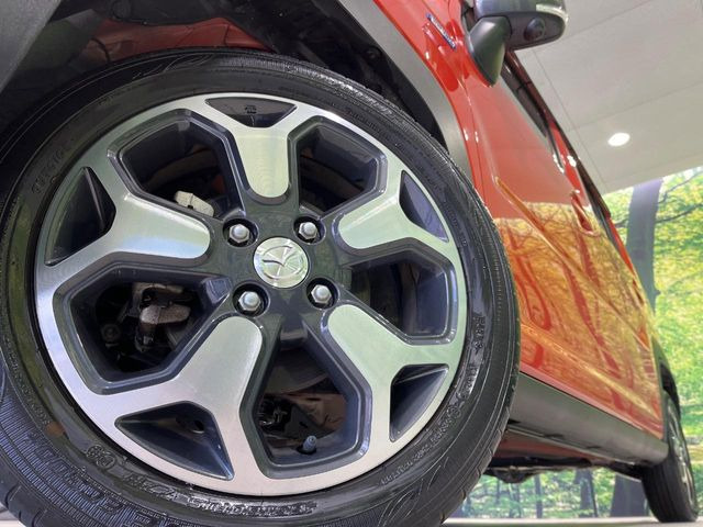 �y����15�C���`�A���~�z�C�[���z�O�ςɃ}�b�`���������A���~�z�C�[���𑕒����Ă���܂��B�e��ЊO�A���~�z�C�[����A�X�^�b�h���X�^�C�����戵�����Ă���܂��B���񂲑��k����������