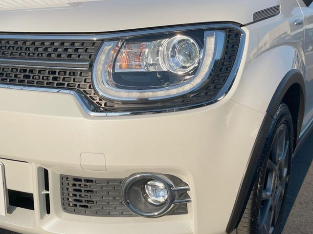 �yLED�w�b�h���C�g�z���V����ԑ��s�����ǍD�Ȏ��E���m�ۂ����S���ĉ^�]�ł��鍂�P�xLED�w�b�h���C�g�𑕔�!�_�����x�������A����d�͂��}�����Ă��܂��B