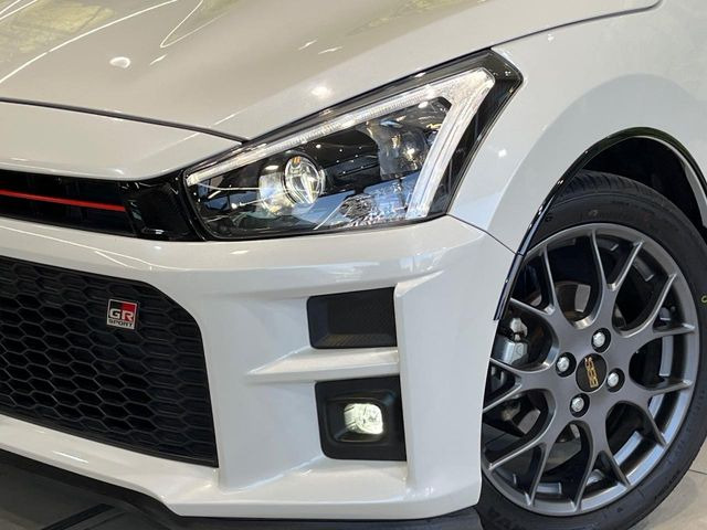 �yLED�w�b�h���C�g�z���V����ԑ��s�����ǍD�Ȏ��E���m�ۂ����S���ĉ^�]�ł��鍂�P�xLED�w�b�h���C�g�𑕔�!�_�����x�������A����d�͂��}�����Ă��܂��B