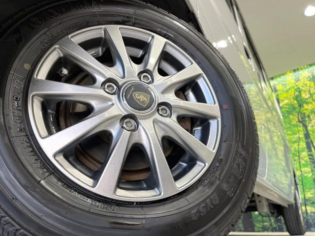 �y12�C���`�A���~�z�C�[���z�O�ςɃ}�b�`�����A���~�z�C�[���𑕒����Ă���܂��B�e��A���~�z�C�[����A�X�^�b�h���X�^�C�����戵�����Ă���܂��B���񂲑��k����������