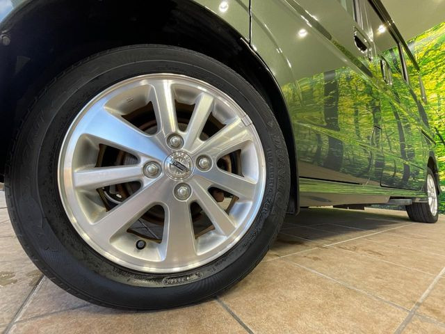 �y����14�C���`�A���~�z�C�[���z�O�ςɃ}�b�`���������A���~�z�C�[���𑕒����Ă���܂��B�e��ЊO�A���~�z�C�[����A�X�^�b�h���X�^�C�����戵�����Ă���܂��B���񂲑��k����������