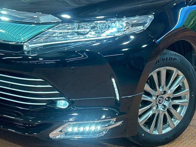 �yLED�w�b�h���C�g�z���V����ԑ��s�����ǍD�Ȏ��E���m�ۂ����S���ĉ^�]�ł��鍂�P�xLED�w�b�h���C�g�𑕔�!�_�����x�������A����d�͂��}�����Ă��܂��B