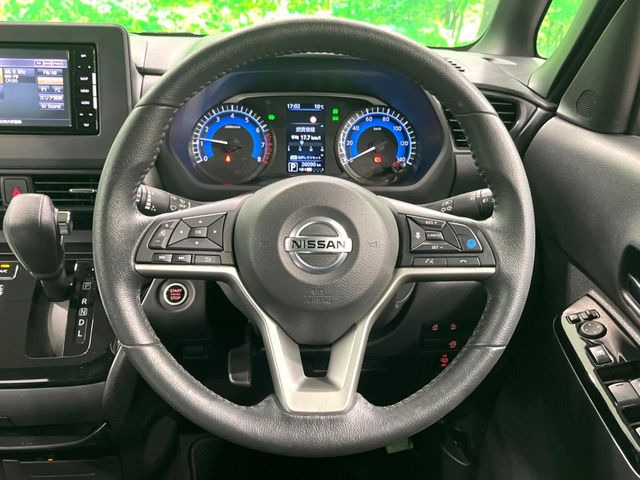 �y�����v�����X�e�A�����O�z�㎿�Ȋv���g�p���邱�ƂŁA��ɂ����������݂ƂĂ��^�]���₷���n���h���ł���