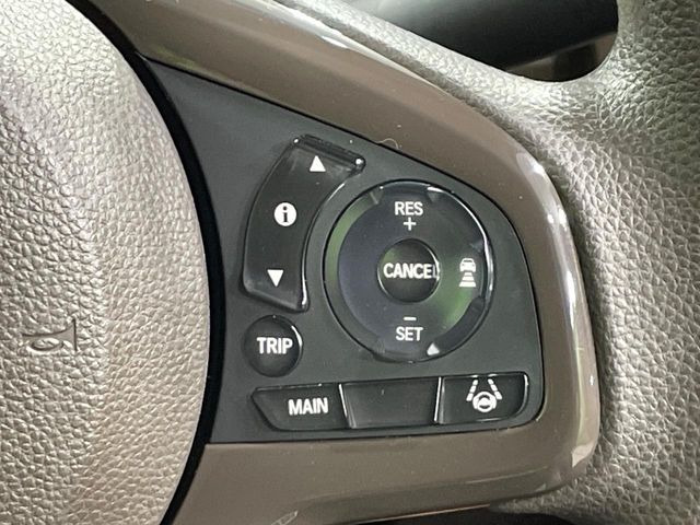 �y�A�_�v�e�B�u�N���[�Y�R���g���[���z�������H�ł̒��������s���y��!!�����ő��x��ۂN���[�Y�R���g���[�����A�Փˌy���V�X�e���ƘA�g���A�O���̎ԗ������m���ĎԊԂ�ۂ悤�ɑ��x���߂��Ă���܂�!!