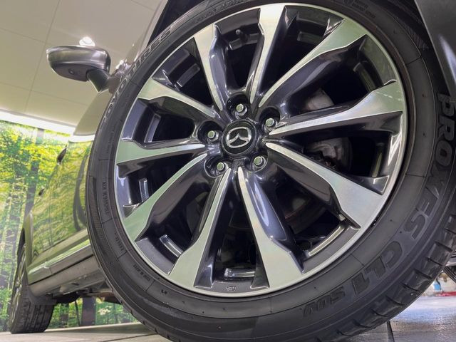 �y����18�C���`�A���~�z�C�[���z�O�ςɃ}�b�`���������A���~�z�C�[���𑕒����Ă���܂��B�e��ЊO�A���~�z�C�[����A�X�^�b�h���X�^�C�����戵�����Ă���܂��B���񂲑��k����������