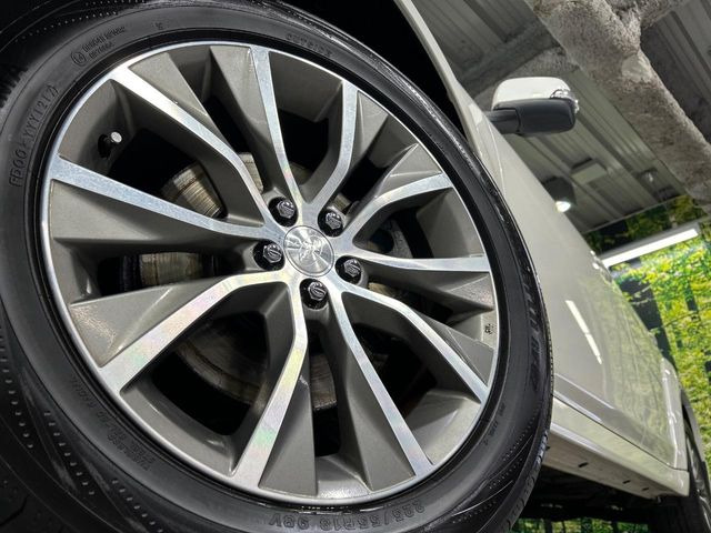 �y����17�C���`�A���~�z�C�[���z�O�ςɃ}�b�`���������A���~�z�C�[���𑕒����Ă���܂��B�e��ЊO�A���~�z�C�[����A�X�^�b�h���X�^�C�����戵�����Ă���܂��B���񂲑��k����������