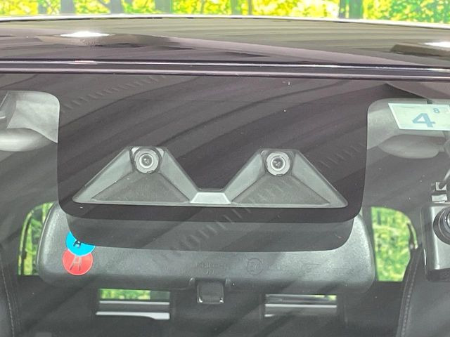 �y�X�}�[�g�A�V�X�g�z���s���ɑO���̎ԗ�����F�����A�Փ˂������Ȏ��͌x��ƃu���[�L�ŏՓˉ���Ɣ�Q�y�����A�V�X�g�B�����S�Ƀh���C�u�����y���݂��������܂��B