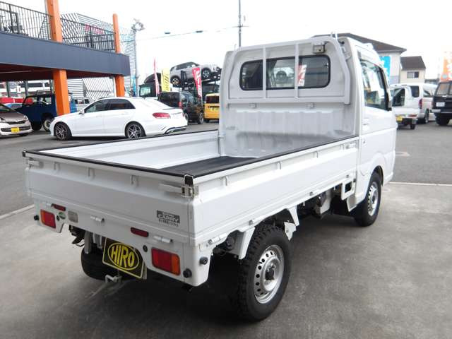 ���X�ł͗ǎ��Ԃ�����!!�����b�g�[�ɉc�Ƃ��Ă���܂��B���S���Ă����X��������!