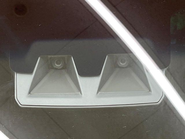 �y�X�}�[�g�A�V�X�g�z���s���ɑO���̎ԗ�����F�����A�Փ˂������Ȏ��͌x��ƃu���[�L�ŏՓˉ���Ɣ�Q�y�����A�V�X�g�B�����S�Ƀh���C�u�����y���݂��������܂��B