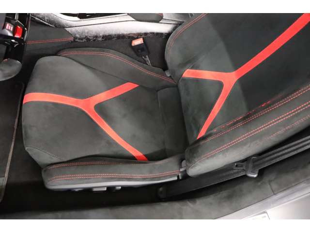 �X�|�[�c�V�[�g����Ƃ����^�]�Ȃ́A�g�̂���������x����`��Œ����Ԃł����ɂ����݌v�B���s���̈��肵���p����ۂĂ܂��B