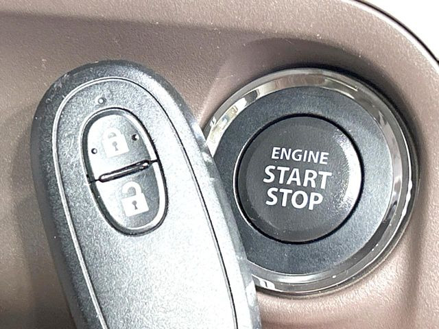 �y�L�[���X�X�^�[�g�V�X�e���z�J�o����|�P�b�g�ɓ��ꂽ�܂܂ł��h�A�̎{���E�������\�ȃX�}�[�g�L�[�𑕔��B�G���W���̃I���E�I�t�����J�M�����o���K�v����������Ƃ��Ă��֗��ł���