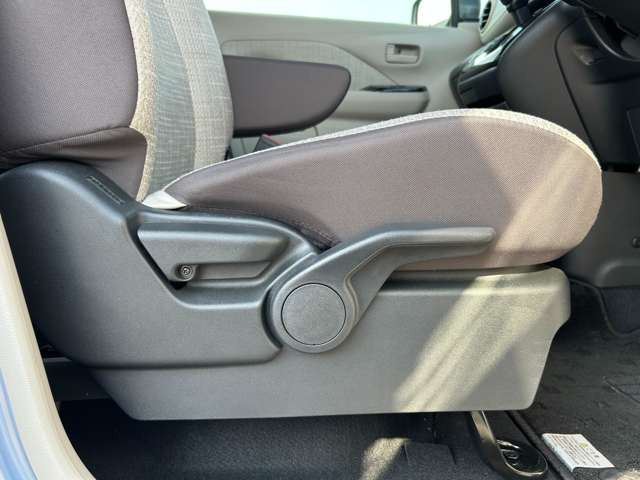 ���J�[�i�r�A�A���~�z�C�[���AHID���C�g���̃J�[�p�i��������舵���Ă��܂�������]������΂��Ђ����k����������