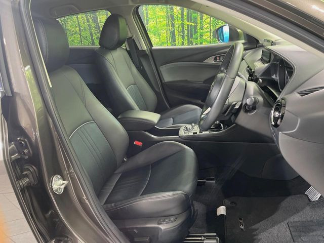 �y�n�[�t���U�[�V�[�g�z�������ƍ���S�n�𗼗������l�C�̃V�[�g���w�ʁE���ʂ̃t�@�u���b�N�f�ނ́A�ʋC���̗ǂ��⊊��ɂ����ɗD��Ă��܂��B�C���╞���ɍ��E���ꂸ���K�ɂ���肢�������܂��B