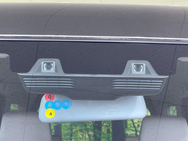 �y�Z�[�t�e�B�T�|�[�g�z���s���ɑO���̎ԗ�����F�����A�Փ˂������Ȏ��͌x��ƃu���[�L�ŏՓˉ���Ɣ�Q�y�����A�V�X�g�B�����S�Ƀh���C�u�����y���݂��������܂��B