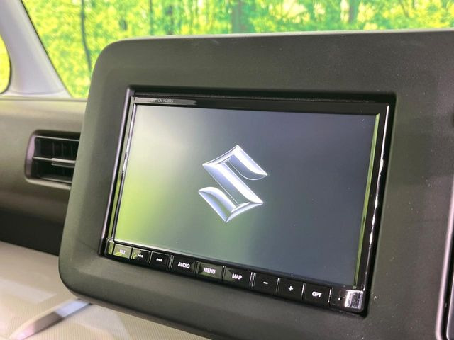 �y�����i�r�z�l�C�̏����i�r�𑕔����Ă���܂��B�i�r�̎g���₷���͂������A�I�[�f�B�I�@�\���[��!�L�����v�◷�s�͂������A�ʋ΂┃�����ȂǕ��i�̃h���C�u���y�����Ȃ�͂���