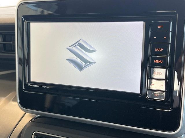 �y�����i�r�z�l�C�̏����i�r�𑕔����Ă���܂��B�i�r�̎g���₷���͂������A�I�[�f�B�I�@�\���[��!�L�����v�◷�s�͂������A�ʋ΂┃�����ȂǕ��i�̃h���C�u���y�����Ȃ�͂���