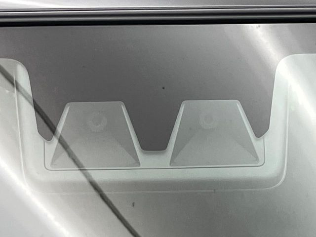 �y�X�}�[�g�A�V�X�g�z���s���ɑO���̎ԗ�����F�����A�Փ˂������Ȏ��͌x��ƃu���[�L�ŏՓˉ���Ɣ�Q�y�����A�V�X�g�B�����S�Ƀh���C�u�����y���݂��������܂��B