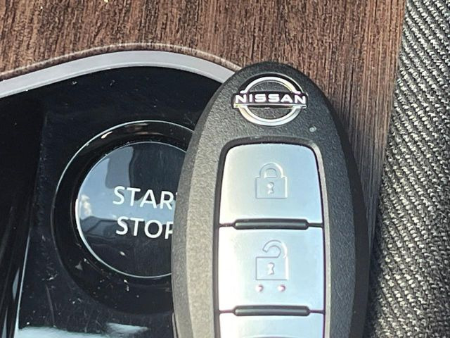 �y�C���e���W�F���g�L�[�z�J�o����|�P�b�g�ɓ��ꂽ�܂܂ł��h�A�̎{���E�������\�ȃX�}�[�g�L�[�𑕔��B�G���W���̃I���E�I�t�����J�M�����o���K�v����������Ƃ��Ă��֗��ł���