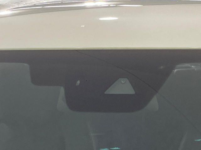 �y�X�}�[�g�V�e�B�u���[�L�T�|�[�g�z�ᑬ���s���ɑO���̎ԗ�����F�����A�Փ˂������Ȏ��͌x��ƃu���[�L�ŏՓˉ���Ɣ�Q�y�����A�V�X�g�B�����S�Ƀh���C�u�����y���݂��������܂��B