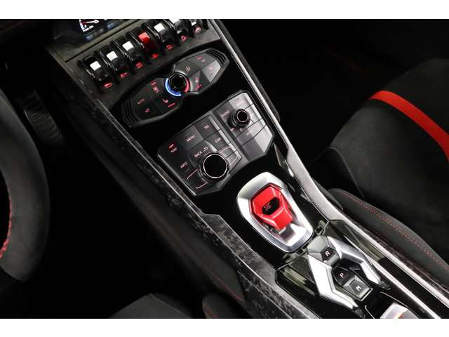 �t�H�[�W�h�R���|�W�b�g���Z���^�[�R���\�[�����̗p����A�ԓ��̎����������グ�y�ʉ��ɂ��v���B�ו��܂ł�����肪����܂��B