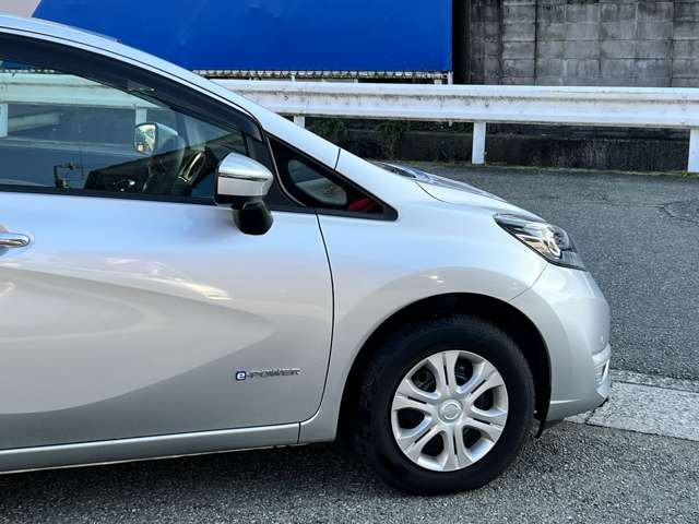 ���Ђ́A���q���܂̃j�[�Y�ɂ������o����悤�A�L�x�ȎԎ����葵���Ă���܂��B����芷���̍ۂ��A����A��낵�����肢�������܂��B