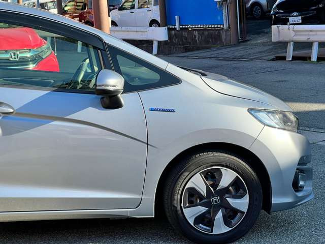 ���Ђ́A���q���܂̃j�[�Y�ɂ������o����悤�A�L�x�ȎԎ����葵���Ă���܂��B����芷���̍ۂ��A����A��낵�����肢�������܂��B