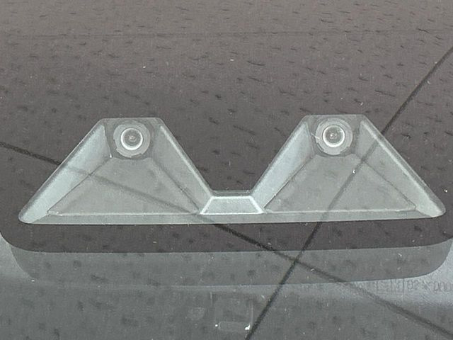 �y�X�}�[�g�A�V�X�g�z���s���ɑO���̎ԗ�����F�����A�Փ˂������Ȏ��͌x��ƃu���[�L�ŏՓˉ���Ɣ�Q�y�����A�V�X�g�B�����S�Ƀh���C�u�����y���݂��������܂��B