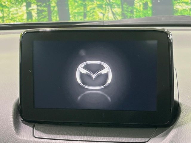 �y�}�c�_�R�l�N�g�i�r�z�ԓ��̕��͋C�Ƀ}�b�`������̌^�^�C�v�̃i�r�B�e����q�ݒ��Bluetooth�Đ����A�l�X�ȋ@�\���y���߂܂��B�����I�ȃ_�C�������삪�\�ŁA�g��������ǍD�ł��B