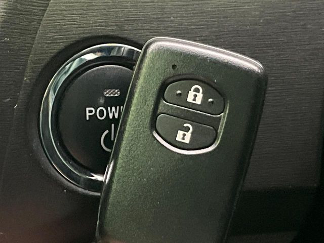 �y�X�}�[�g�L�[�z�J�o����|�P�b�g�ɓ��ꂽ�܂܂ł��h�A�̎{���E�������\�ȃX�}�[�g�L�[�𑕔��B�G���W���̃I���E�I�t�����J�M�����o���K�v����������Ƃ��Ă��֗��ł���