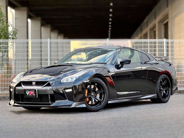 R35GT-R���X�Ƃ��āA�ԗ��̏�Ԃ���GT-R�Ƃ��Ă̓����܂ŁA���ԑI�тɑ΂��ăA�h�o�C�X�����Ē����Ă���܂��B����]�̓��e�̂��Ԃ����T�����鎖���\�ł��B�܂��͂��C�y�ɂ����k�������B
