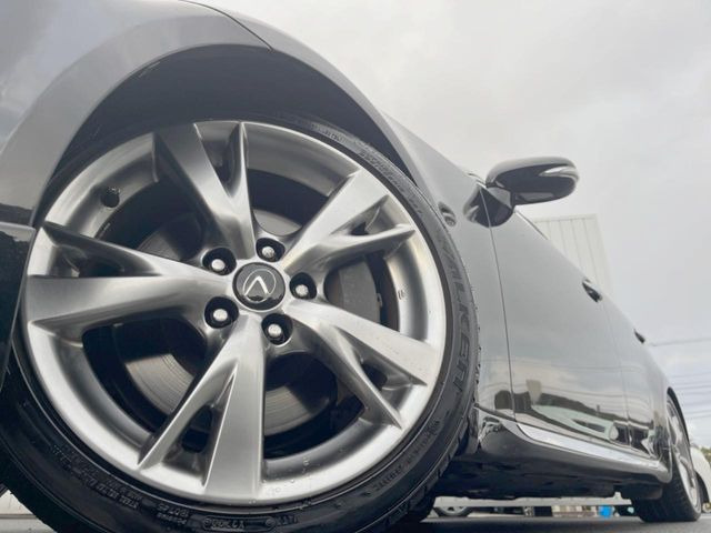 �y�����A���~�z�C�[���z�O�ςɃ}�b�`���������A���~�z�C�[���𑕒����Ă���܂��B�e��ЊO�A���~�z�C�[����A�X�^�b�h���X�^�C�����戵�����Ă���܂��B���񂲑��k����������