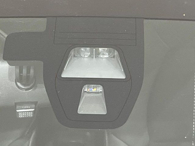 �y�V�e�B�u���[�L�A�N�e�B�u�V�X�e���z�ᑬ���s���ɑO���̎ԗ�����F�����A�Փ˂������Ȏ��͌x��ƃu���[�L�ŏՓˉ���Ɣ�Q�y�����A�V�X�g�B�����S�Ƀh���C�u�����y���݂��������܂��B