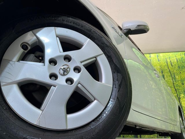 �y����15�C���`�A���~�z�C�[���z�O�ςɃ}�b�`���������A���~�z�C�[���𑕒����Ă���܂��B�e��ЊO�A���~�z�C�[����A�X�^�b�h���X�^�C�����戵�����Ă���܂��B���񂲑��k����������