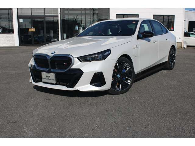 i5M60 xドライブ 4WD