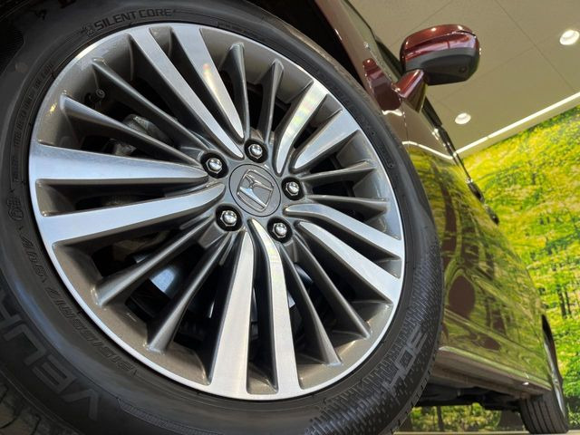 �y����17�C���`�A���~�z�C�[���z�O�ςɃ}�b�`���������A���~�z�C�[���𑕒����Ă���܂��B�e��ЊO�A���~�z�C�[����A�X�^�b�h���X�^�C�����戵�����Ă���܂��B���񂲑��k����������