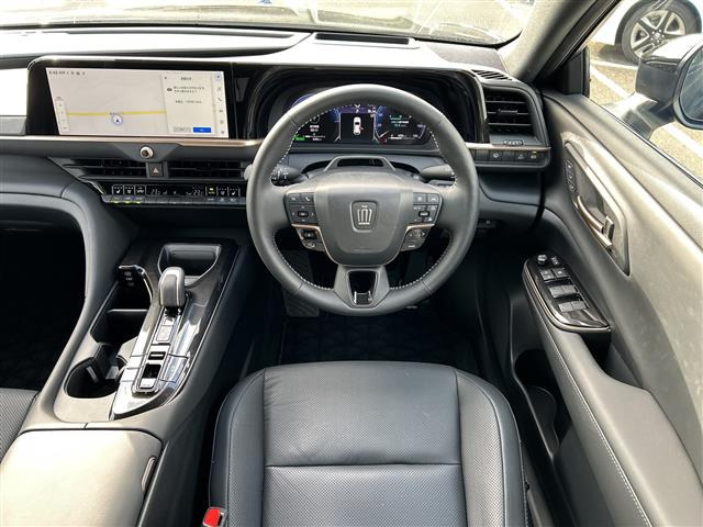 クラウンスポーツ2.5 Z E-Four 4WD