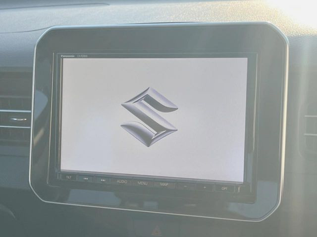 �y�����i�r�z�l�C�̏����i�r�𑕔����Ă���܂��B�i�r�̎g���₷���͂������A�I�[�f�B�I�@�\���[��!�L�����v�◷�s�͂������A�ʋ΂┃�����ȂǕ��i�̃h���C�u���y�����Ȃ�͂���