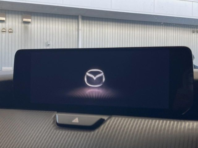 �y10.25�C���`�}�c�_�R�l�N�g�z�ԓ��̕��͋C�Ƀ}�b�`������^�f�B�X�v���C�B�X�}�z�ڑ��ł̃i�r�g�p��Bluetooth�Đ����A�l�X�ȋ@�\���y���߂܂��B�����I�ȃ_�C�������삪�\�ŁA�g��������ǍD�ł��B