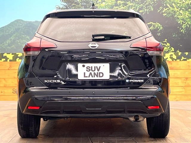 安心の最長10年・走行無制限保証(有償)をご用意。保証内容も充実はもちろん、無料点検&オイル交換や、年中無休の全国・24時間ロードサービスも付帯されておりますのでご安心下さい。