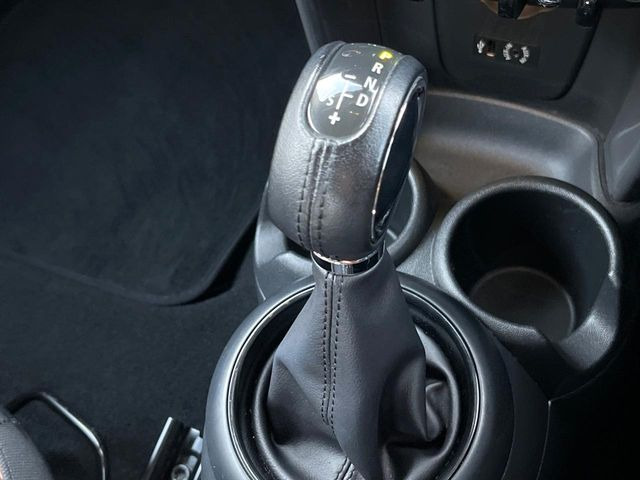 ��MT���[�h�t��AT:�ʏ�͎����ł����Ȃ���ϑ�(�M�A�`�F���W)���h���C�o�[�̑���ɂ���ĈӐ}�I�ɕς�����V�X�e���ł��B����w���i�̃h���C�u�����y���݂��������܂�!