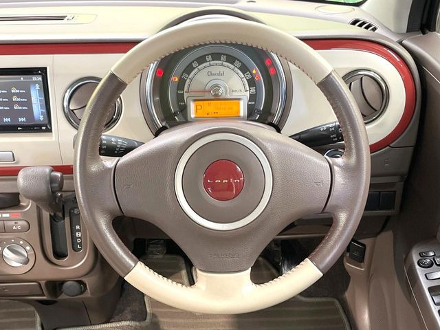 �y�����v�����X�e�A�����O�z�㎿�Ȋv���g�p���邱�ƂŁA��ɂ����������݂ƂĂ��^�]���₷���n���h���ł���