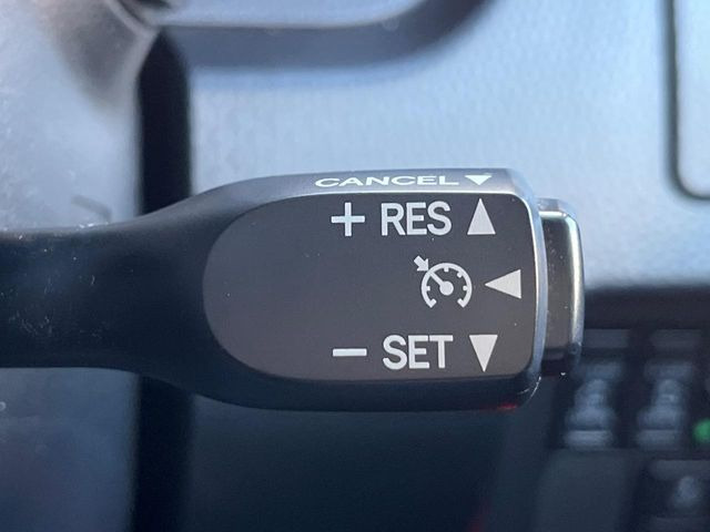 �y�N���[�Y�R���g���[���z�������H�����N���N���s�B�A�N�Z���𗣂��Ă���葬�x�ő��s���ł��A�������^�]���̕��S���y��!�����E�������ȒP�ȃX�C�b�`����Œ����ł��܂��B