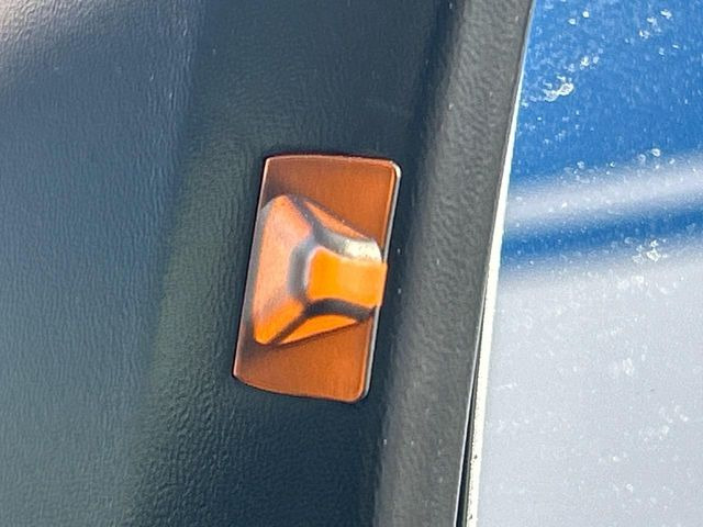 �y�����r�[�N���f�B�e�B�N�V�����z���s���A�h�A�~���[�̎��p�ɂȂ�₷���ӏ��Ɍ㑱�Ԃ��ڋ߂���ƃT�C�h�~���[�t�߂Ɍx����\���A�h���C�o�[�ɒ��ӊ��N�ƁA����̍ۂ̓n���h��������A�V�X�g�����܂��B